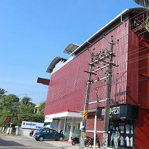 Oyo 10149 Noor Residency Hotel Edapalli Exterior photo