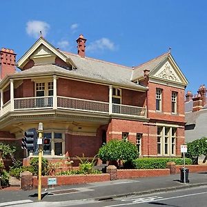 Gatehouse On Ryrie Panzió Geelong Exterior photo