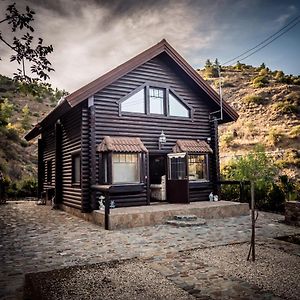*2 Bdr Log House /Mountains/Queen Bed/Fireplace Gúri Exterior photo