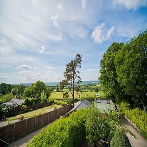 Cosy Snug With Shower Ensuite - It Has Beautiful Countryside Views - Only 3 Miles From Lyme Regis, Charmouth And River Cottage - It Has A Private Balcony And A Real Open Fireplace - Comes With Free Private Parking Axminster Exterior photo