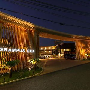 Grampus Sea Hotel Sirahama Exterior photo