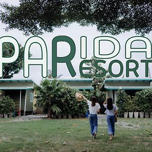 Parida Resort Szingburi Exterior photo