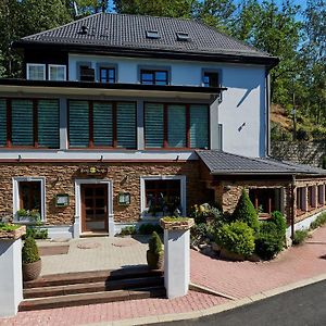 Penzion A Restaurace Bily Mlyn Liberec Exterior photo