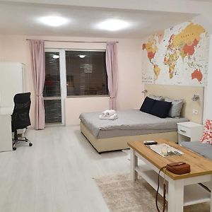 Malavi Top Center Deluxe Studio Ruse! Comfort&Clean! Apartman Exterior photo