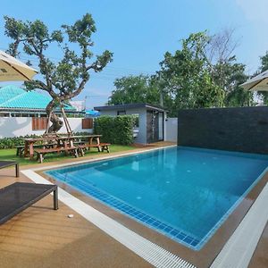 Summer Sense Sattahip Pool Villa Exterior photo