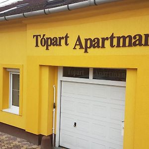 Tópart Apartman Hotel Tapolca Exterior photo