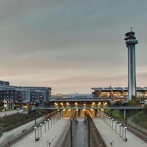 Radisson Blu Airport Hotel, Oslo Garder Exterior photo