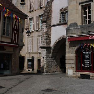Le Boudoir D'Artiste Panzió Semur-en-Auxois Exterior photo