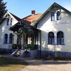 Szalay Villa Veszprém Exterior photo