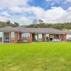 Matakana Views - Matakana Holiday Home Exterior photo