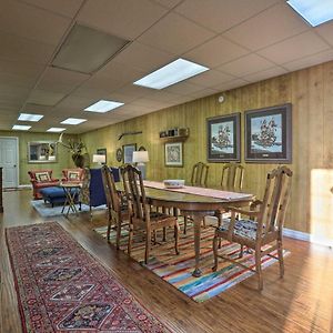 Family Farmhouse On 160-Acre Ranch With Hiking Trail Villa Lawrenceburg Exterior photo