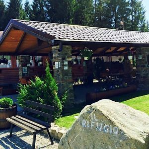 Chalet Il Rifugio Bradet Hotel Négyfalu Exterior photo